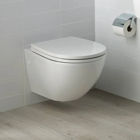 Ideal Standard White Toilet Seat & Cover 4 Ideal Standard White Toilet Seat & Cover - Image 2